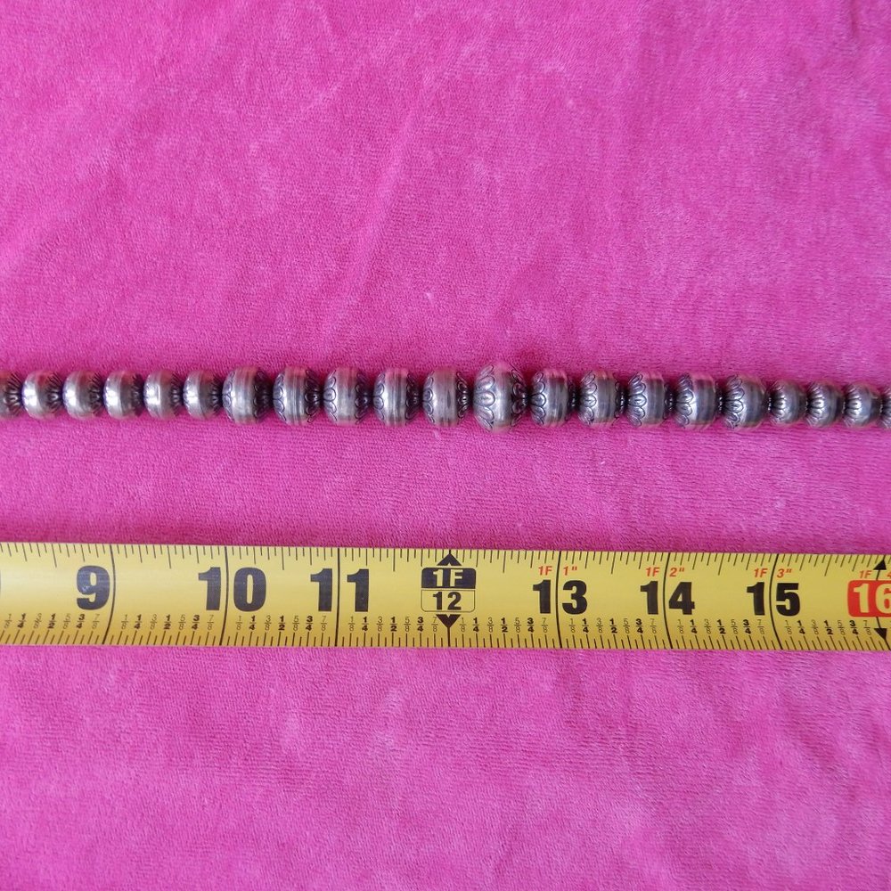 NAVAJO Graduated STERLING SILVER Beaded Necklace - Picture 7 of 11